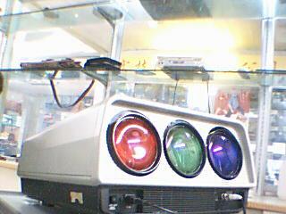 �㶫ͶӰ��������